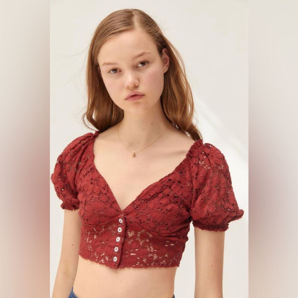 UO Floral Lace Top